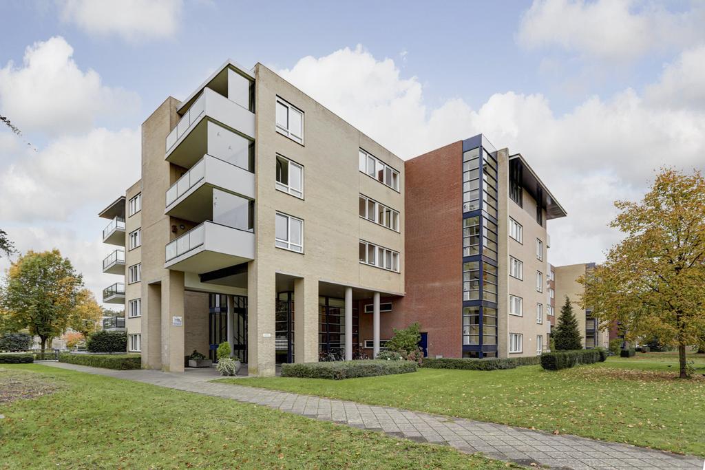 Afbeelding van appartementen complex aan de Rode Kruislaan Nijmegen